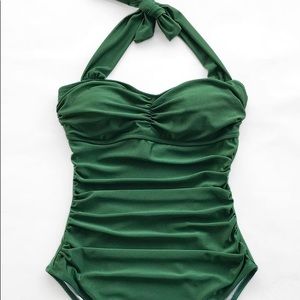 Cupshe, nwot dark green halter swimsuit